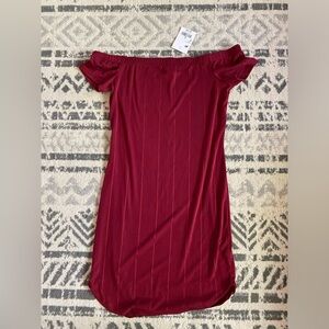 Women’s off shoulder burgundy fitted dress